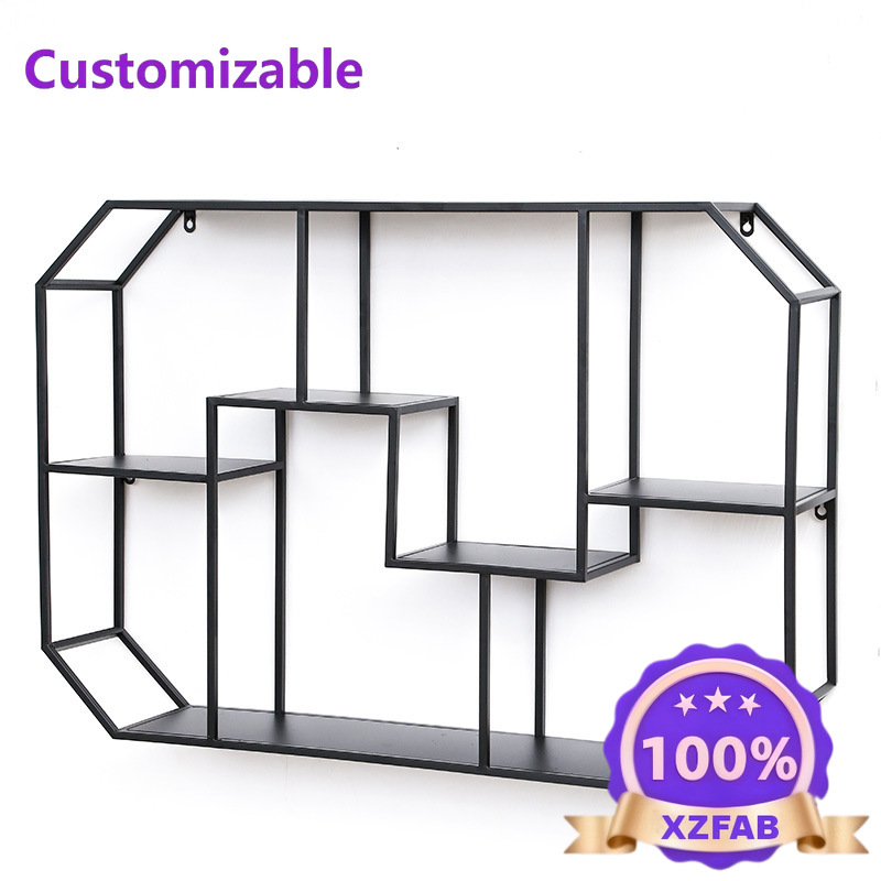 Storage - خزانة حائطية معلقة بتصميم شبكي لغرفة